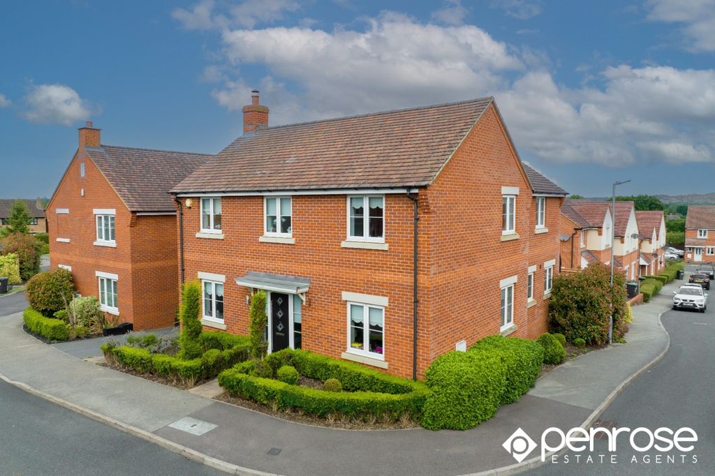 Property photo 1 of 16 2711201