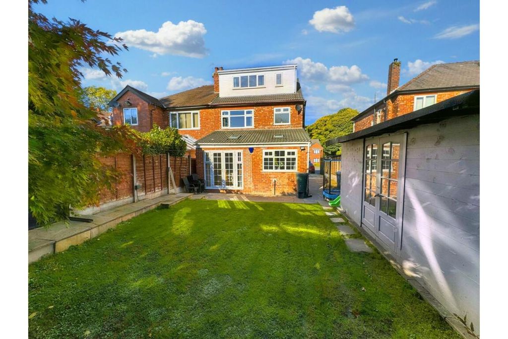Property photo 2 of 30