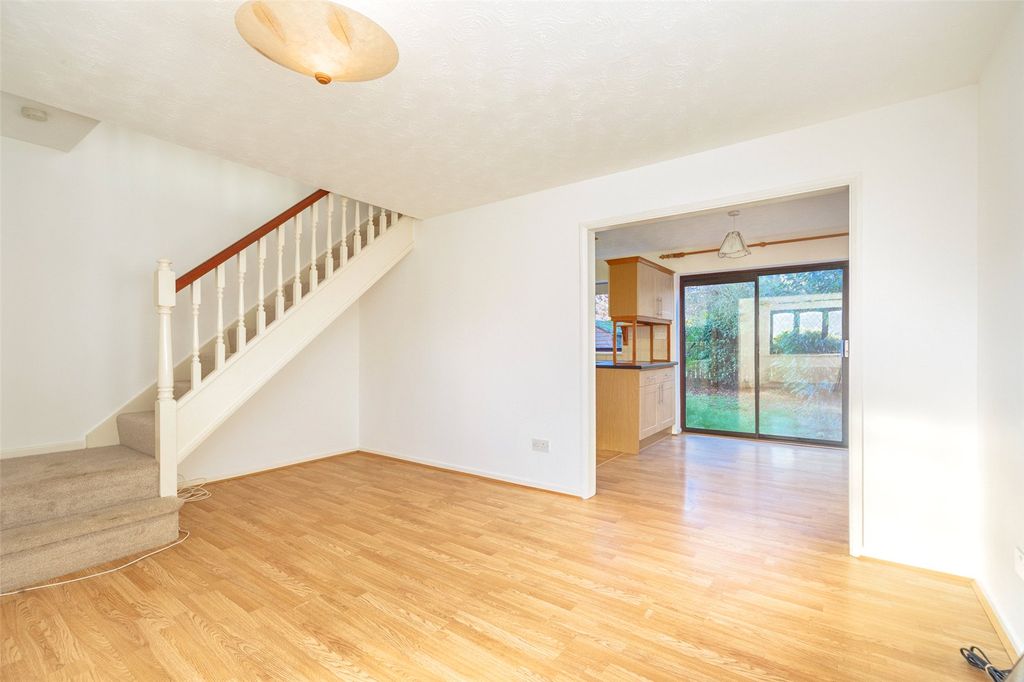 Property photo 2 of 7 Picture No. 17