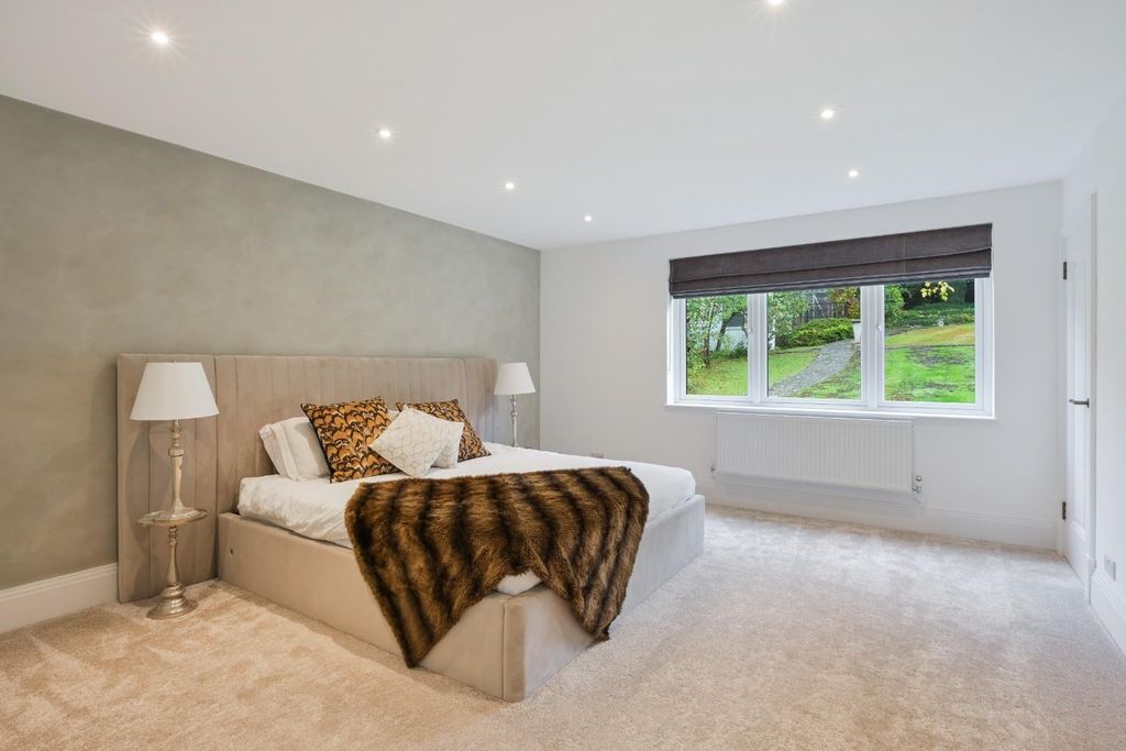 Additional image 14 of 6 bed property for saleHazelwood Lane, Chipstead, Coulsdon CR5