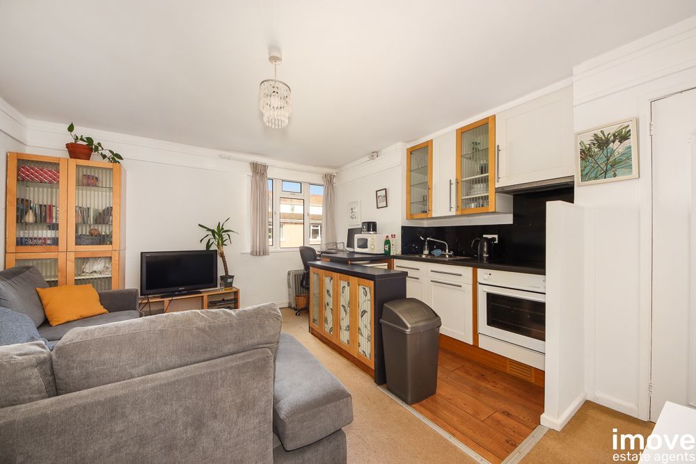 Property photo 3 of 6