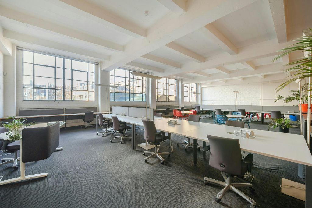 Property photo 3 of 6 82735d4c090Dbd9509E421E4Cfa6380212311894.Jpg