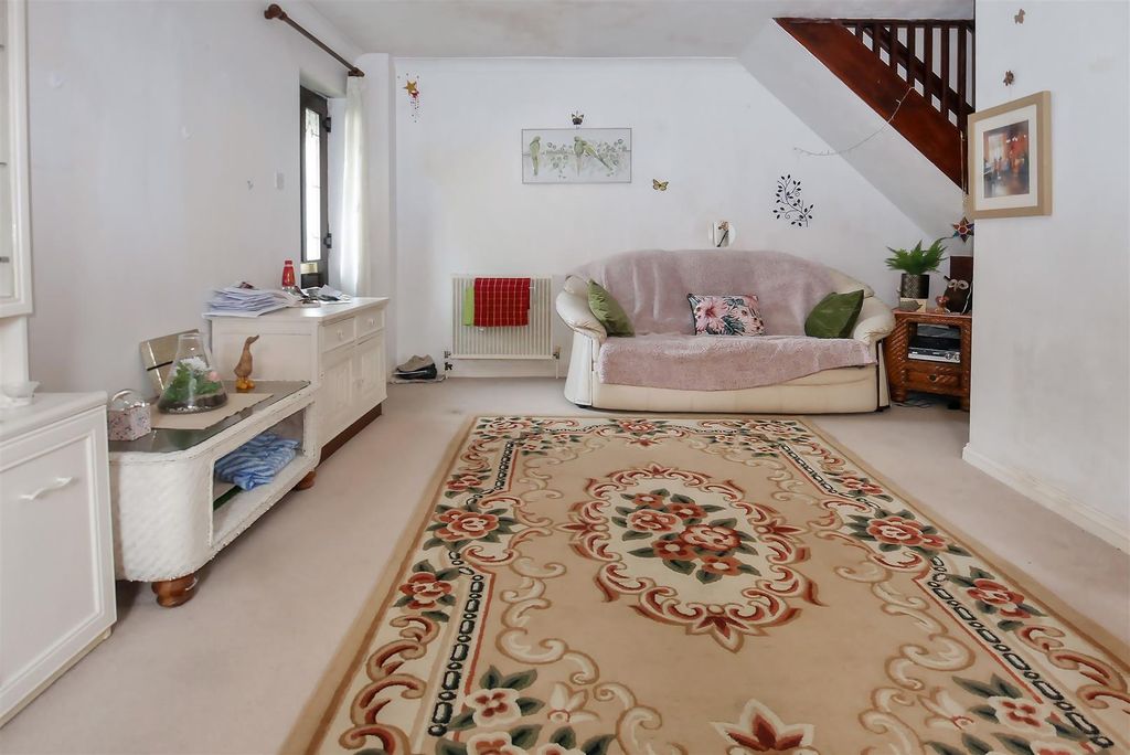 Property photo 2 of 11 P1090007.Jpg