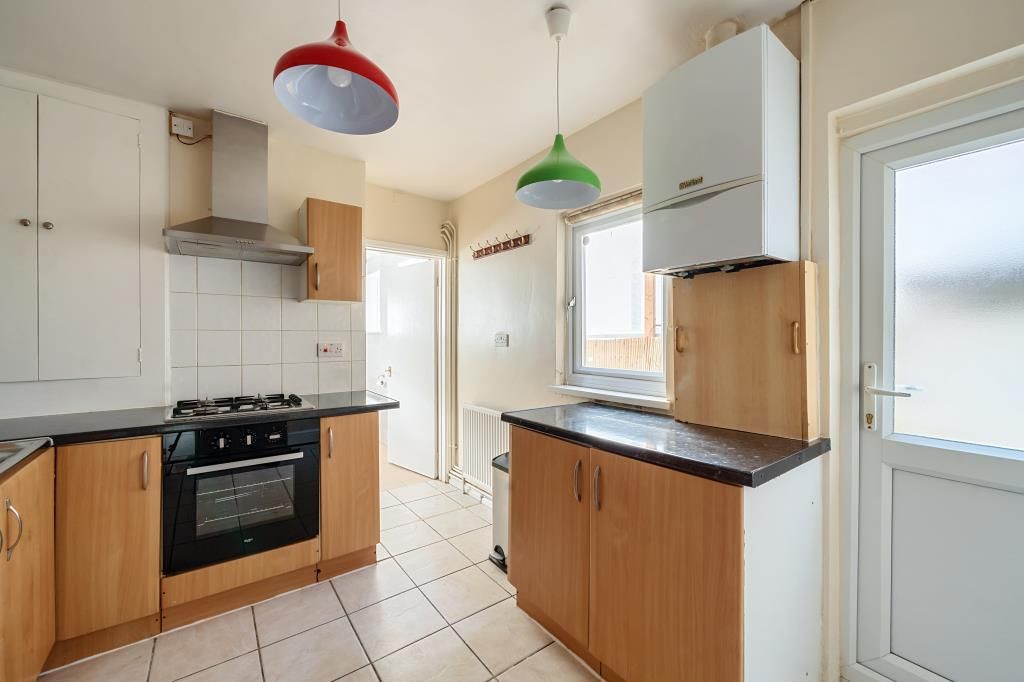 Property photo 2 of 11 Kitchen