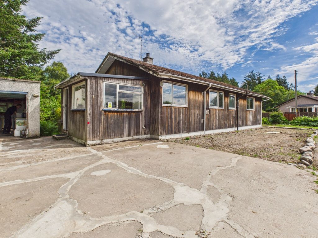Property photo 3 of 27