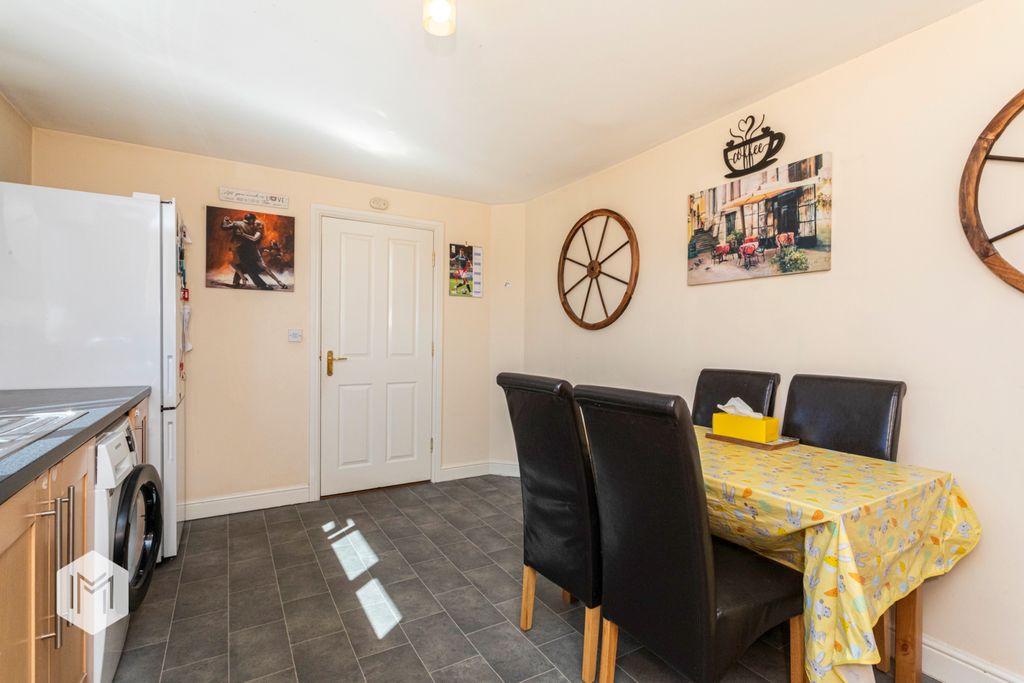 Property photo 2 of 16 Picture No. 14