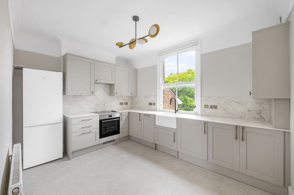 Property photo 1 of 8 1