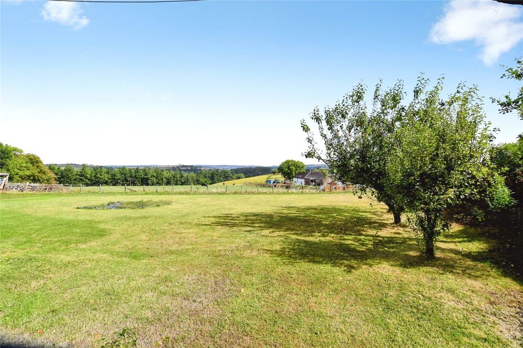 Property photo 2 of 15 Picture No. 26