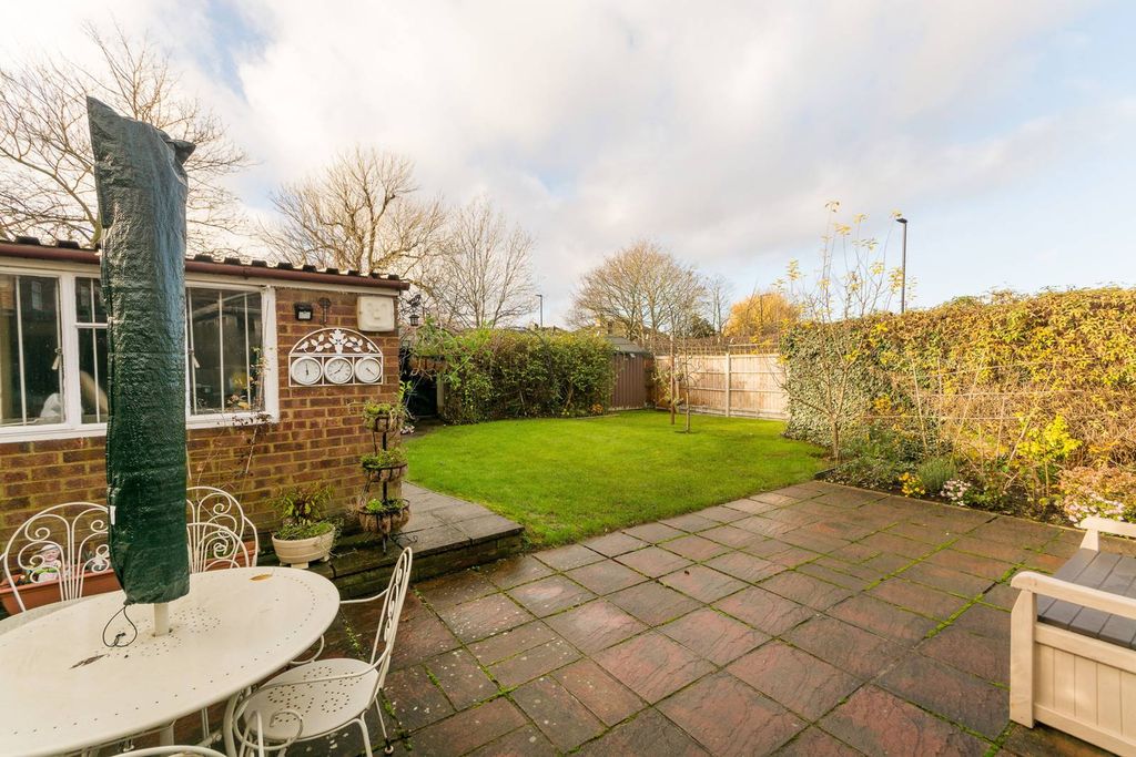 Property photo 3 of 12