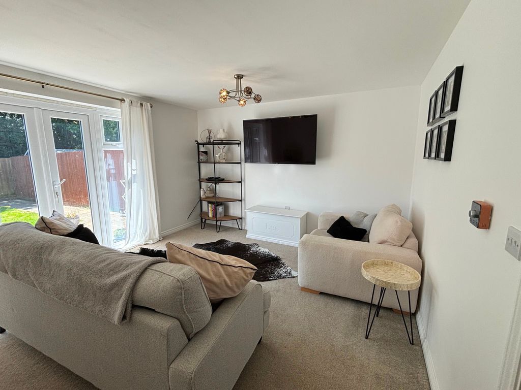 Property photo 3 of 13