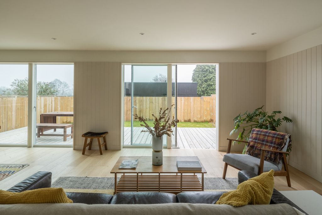 Property photo 1 of 17 330706 - 1Gardencourt_Highres-2.Jpg