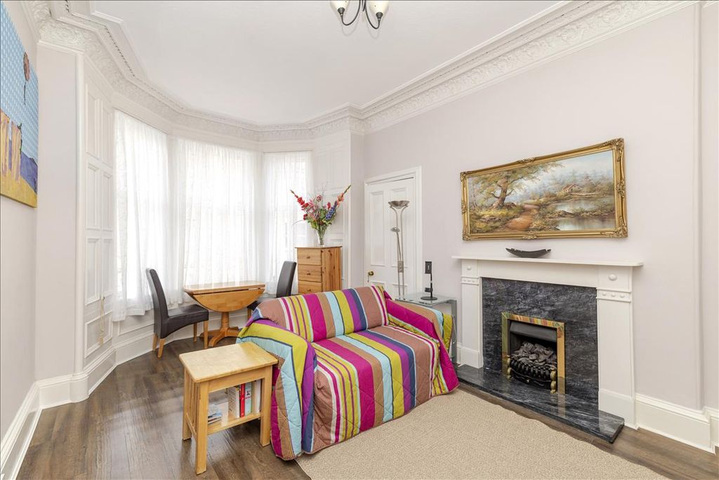 Property photo 2 of 25
