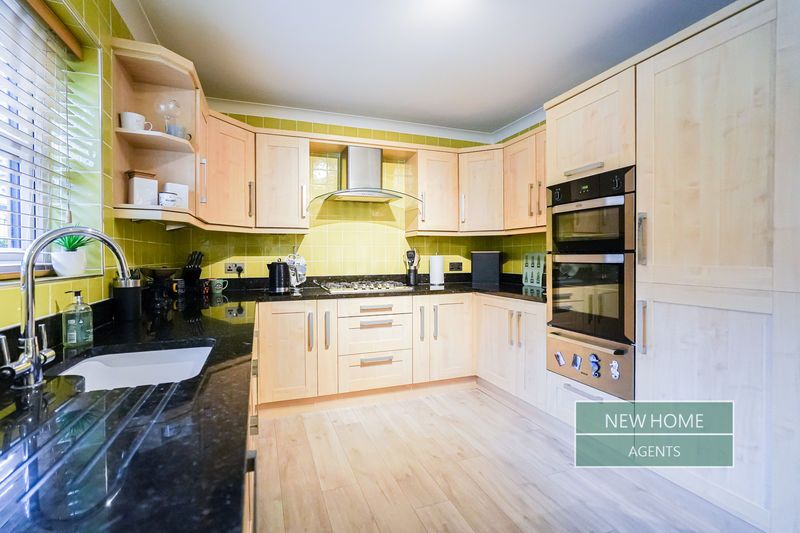 Property photo 3 of 45 Photo 11