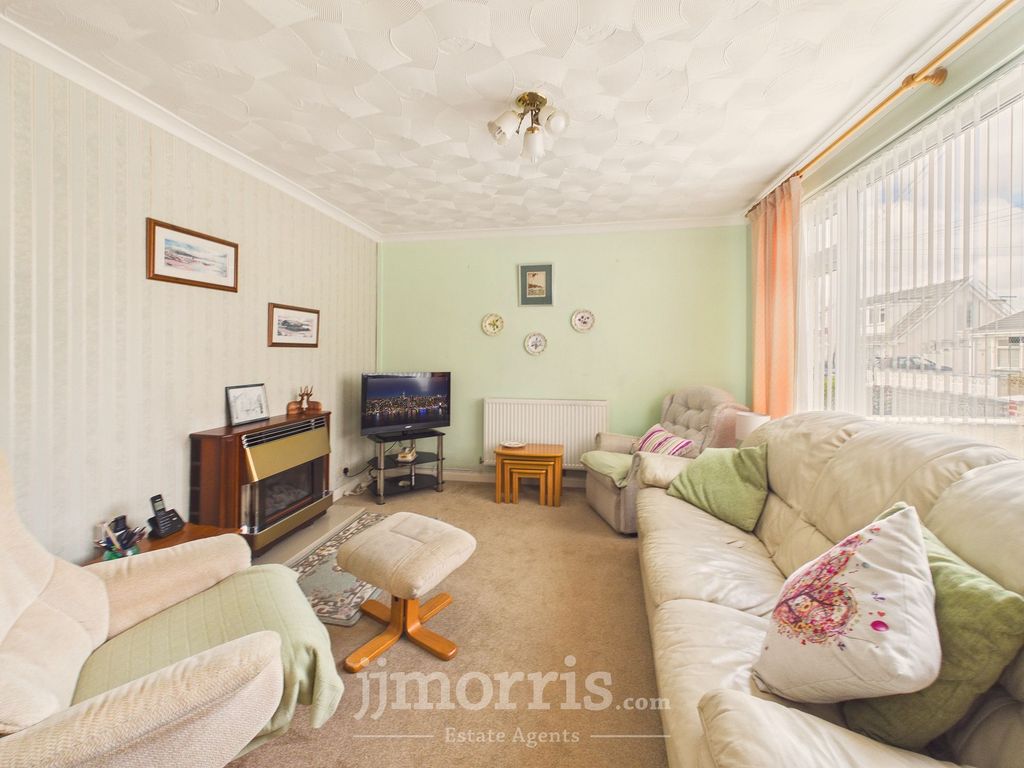Property photo 3 of 31