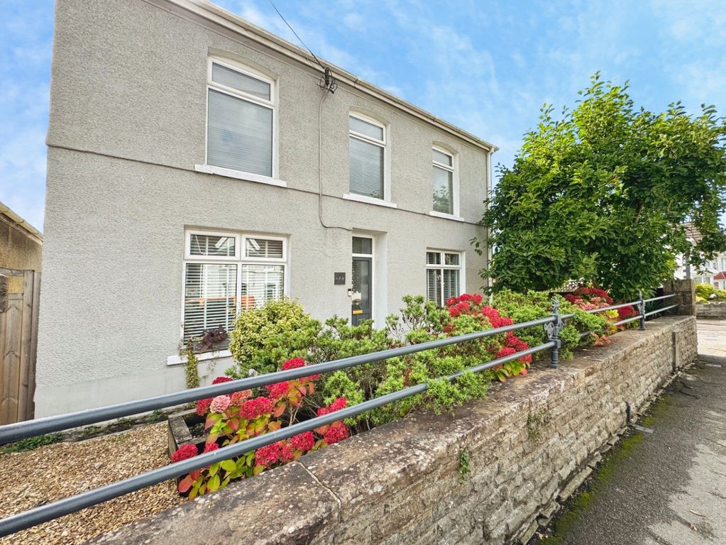 Property photo 1 of 55 5420532