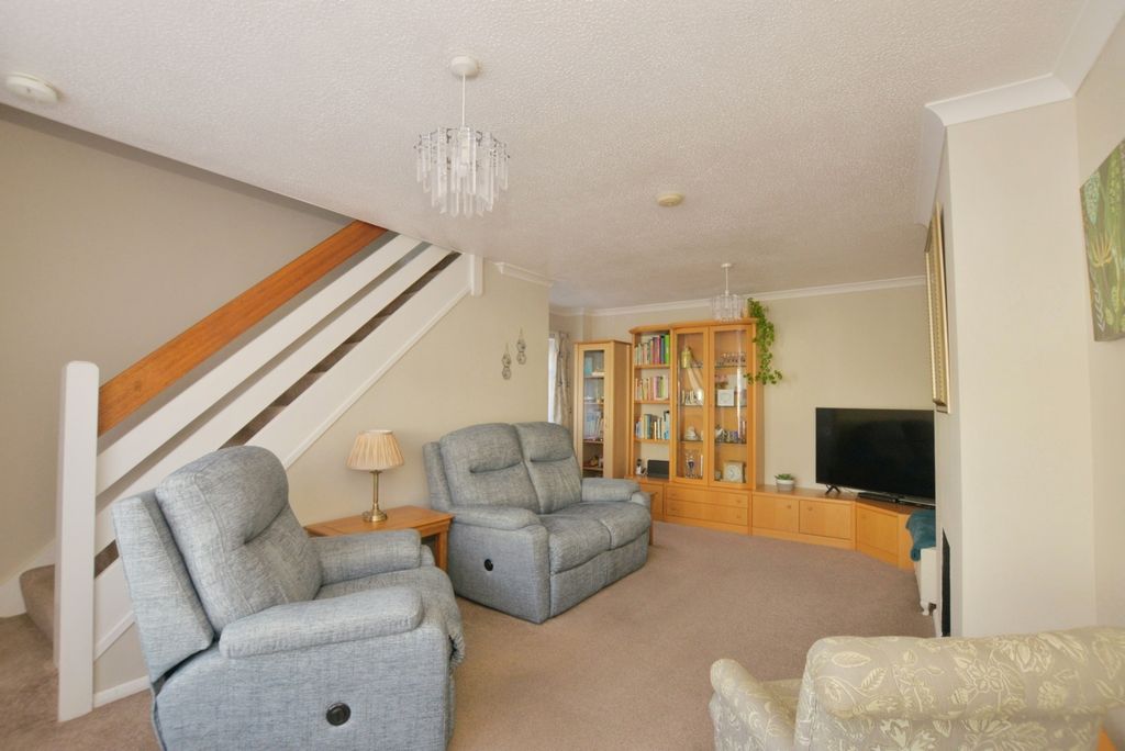 Property photo 2 of 16 Photo