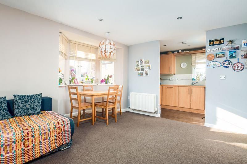 Property photo 3 of 11 Shakespere 2.Jpg