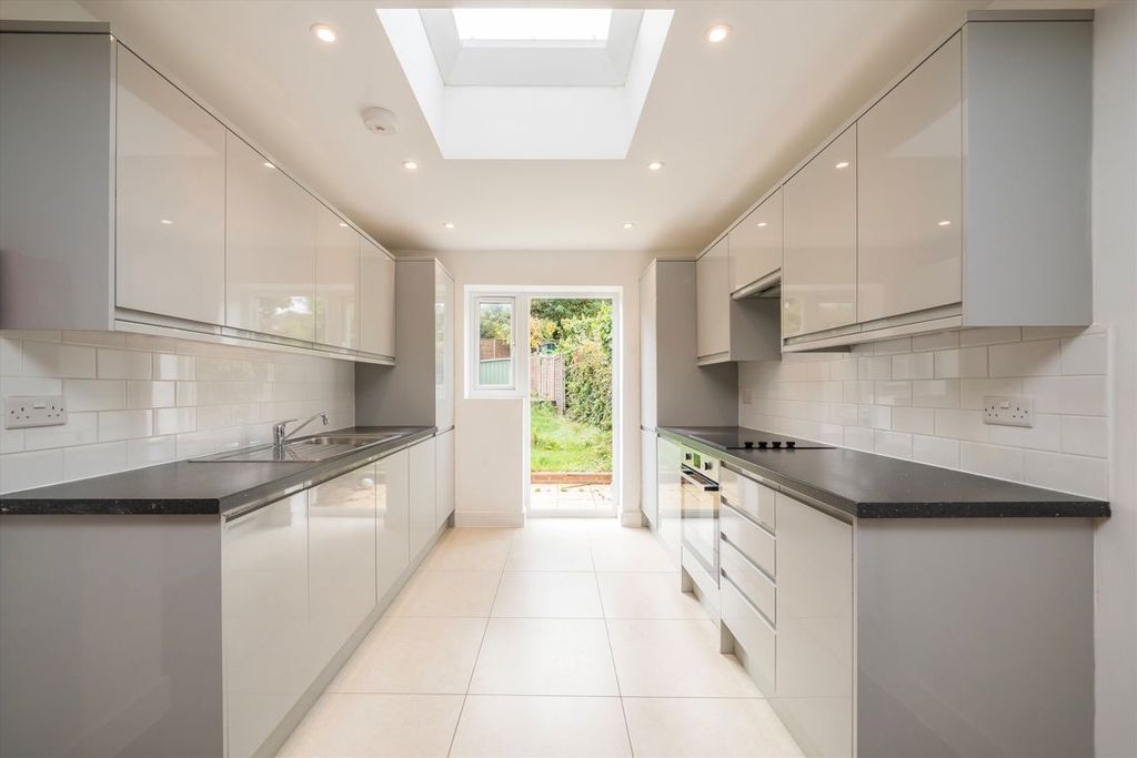 Property photo 3 of 9