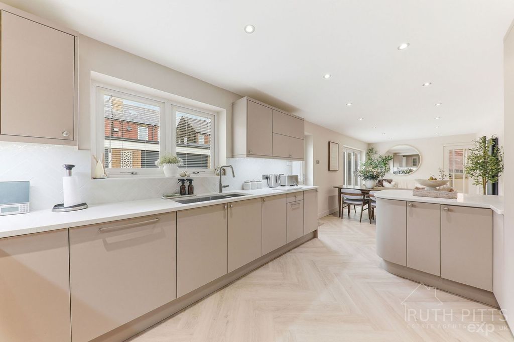 Property photo 3 of 30