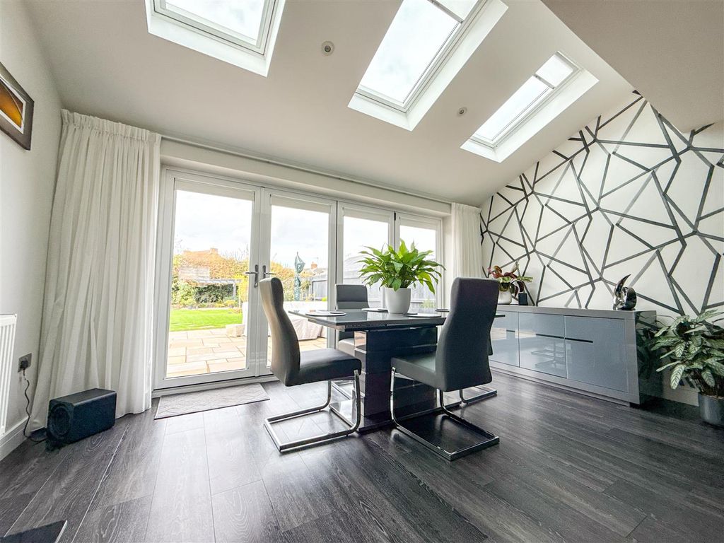 Property photo 3 of 27 Dining Area View