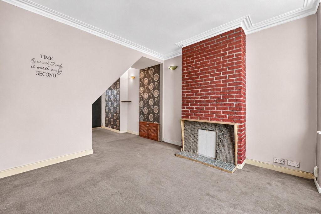 Property photo 2 of 13 Picture No. 28