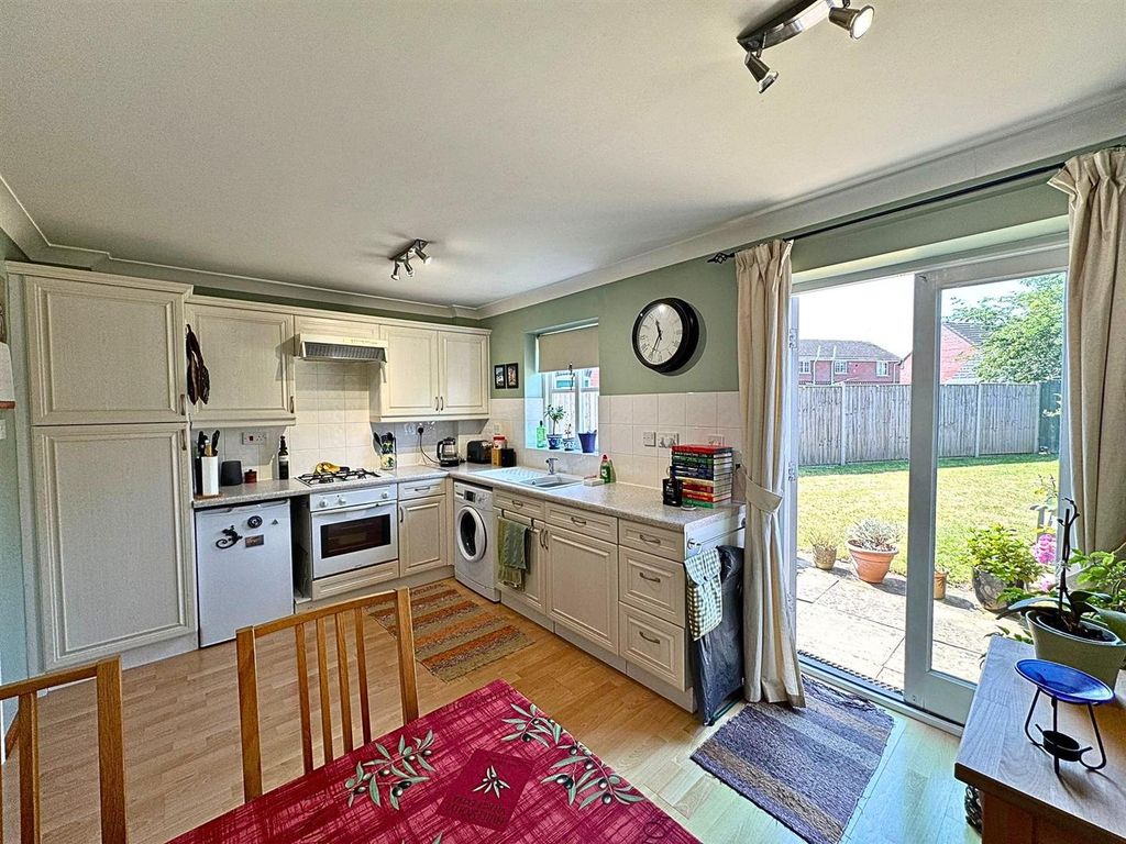 Property photo 3 of 13 Kitchen/Dining Room