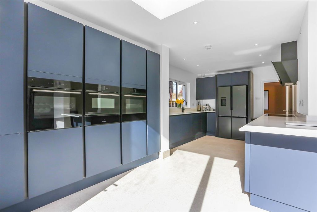 Property photo 2 of 49 1646030647 - 46.Jpg