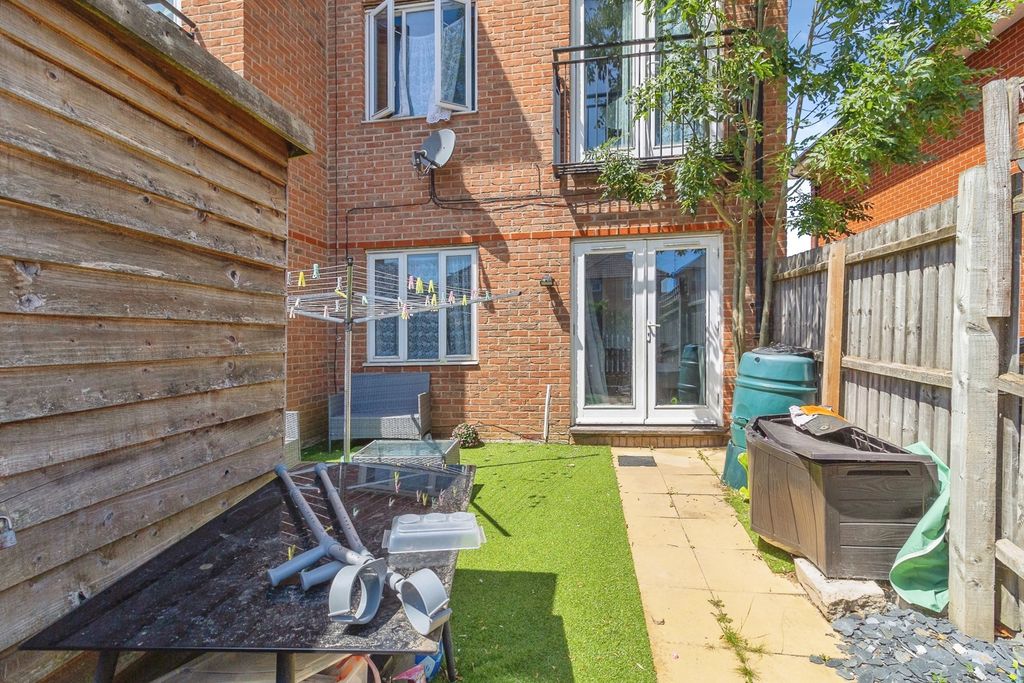 Property photo 3 of 19 Pbox-Img.Jpg