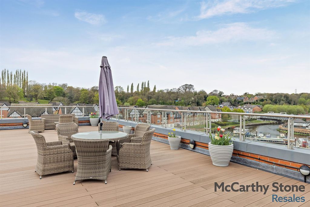 Property photo 1 of 12 Roof Terrace