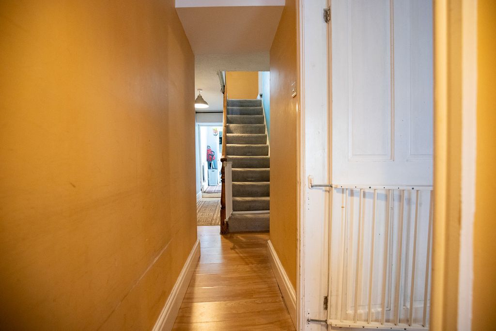 Property photo 3 of 24