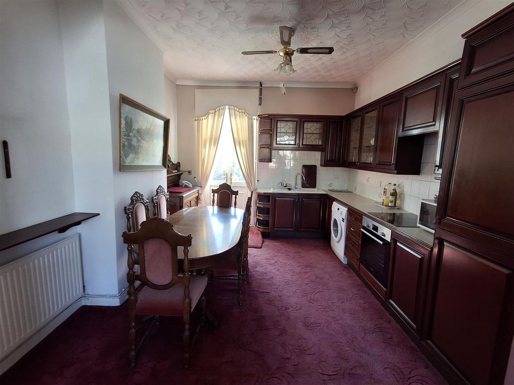 Property photo 3 of 8 20250515_152423.Jpg