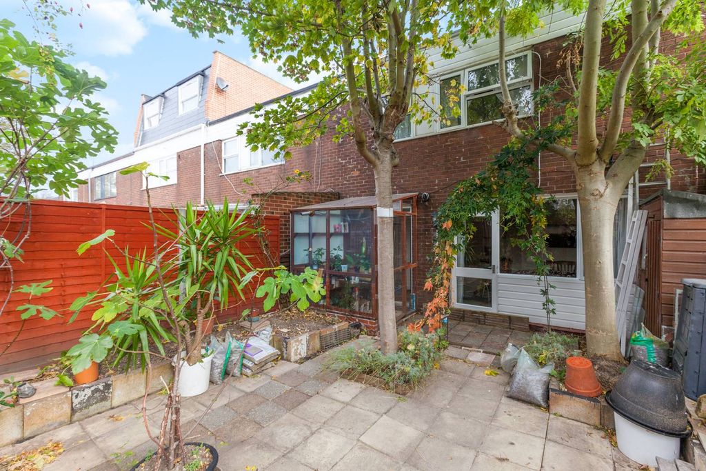 Property photo 3 of 7