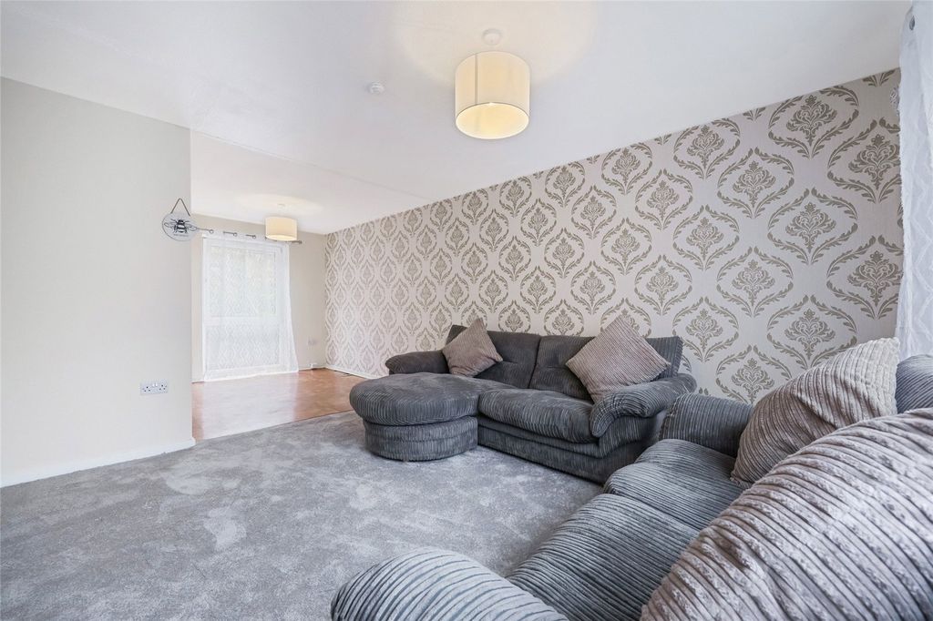 Property photo 2 of 16 Picture No. 03