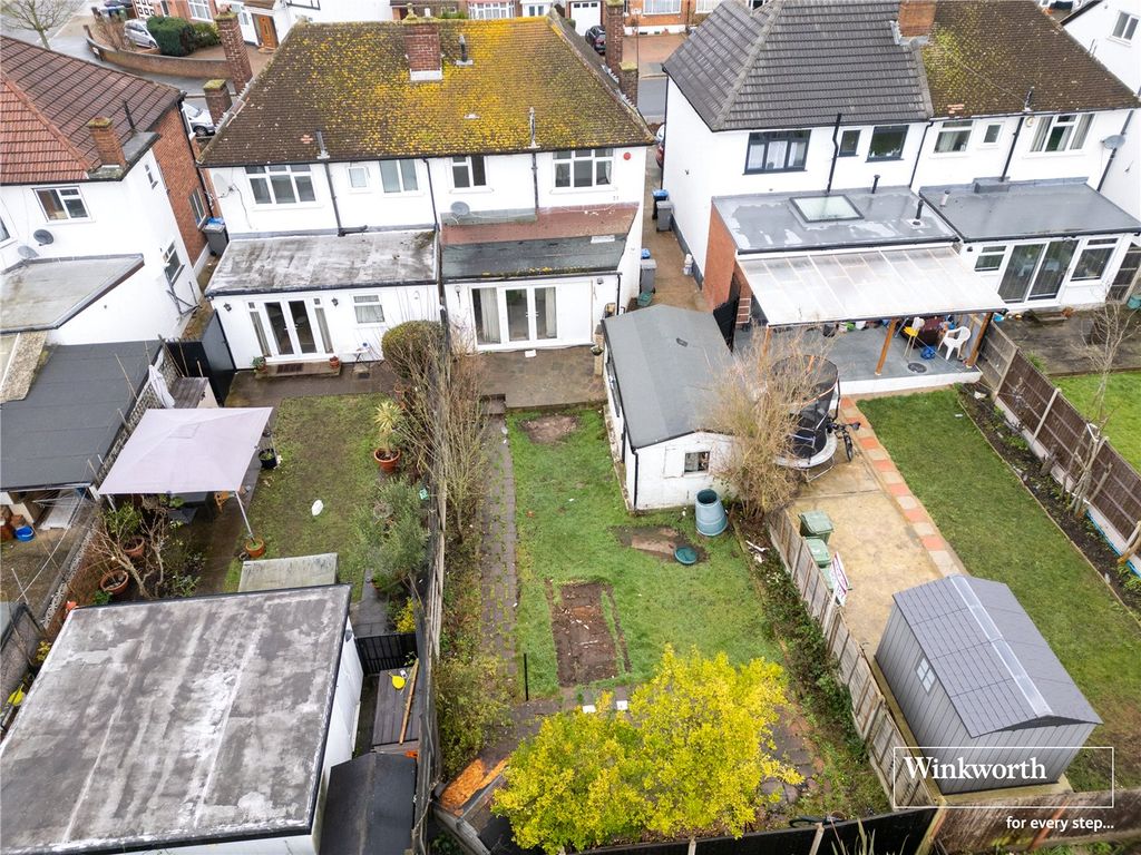 Property photo 3 of 12 Drone Garden