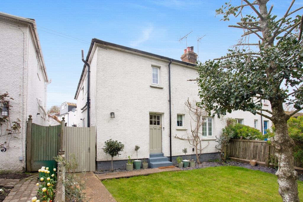 Property photo 1 of 19 Front