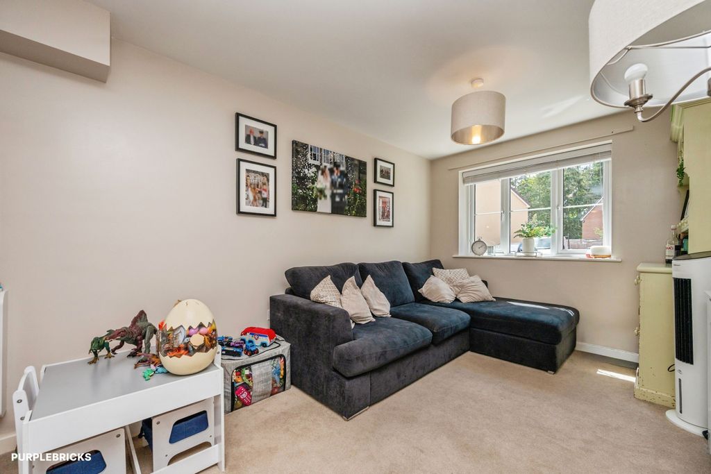 Property photo 3 of 18