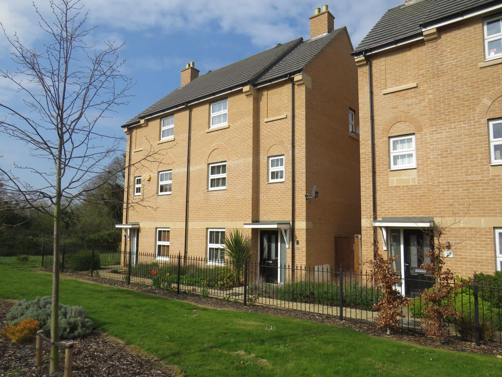 Property photo 1 of 15 Front