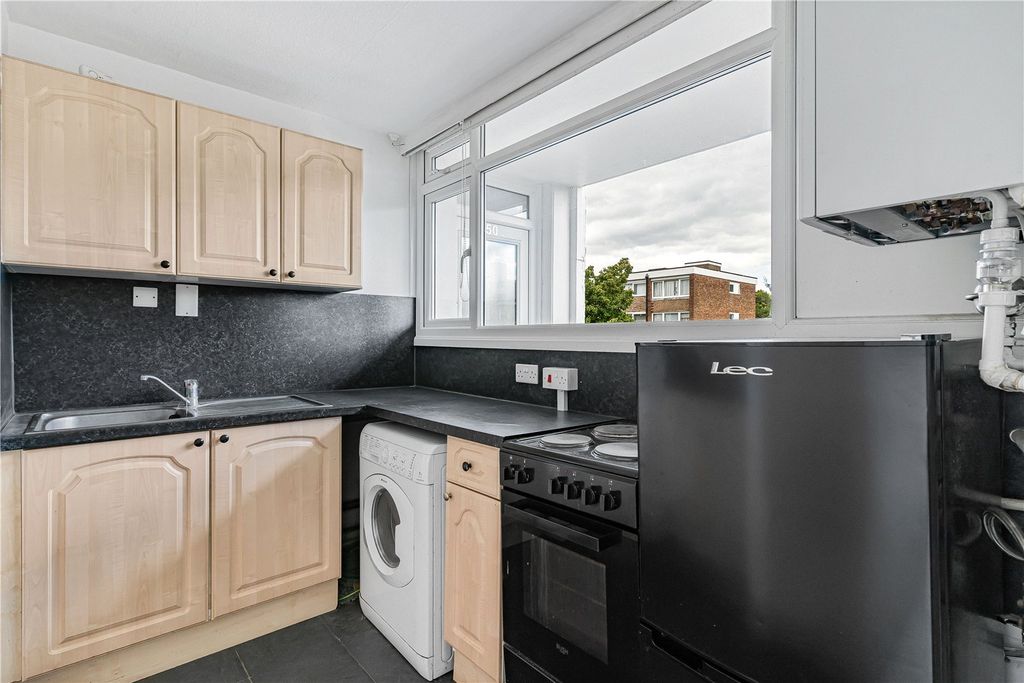 Property photo 3 of 21 Kitchen