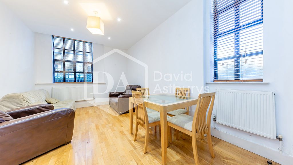 Property photo 2 of 8