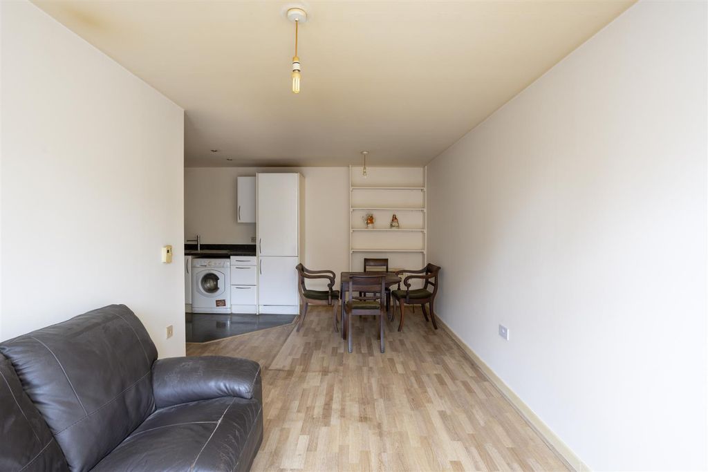 Property photo 3 of 15 4_Arundel_House__13.Jpg