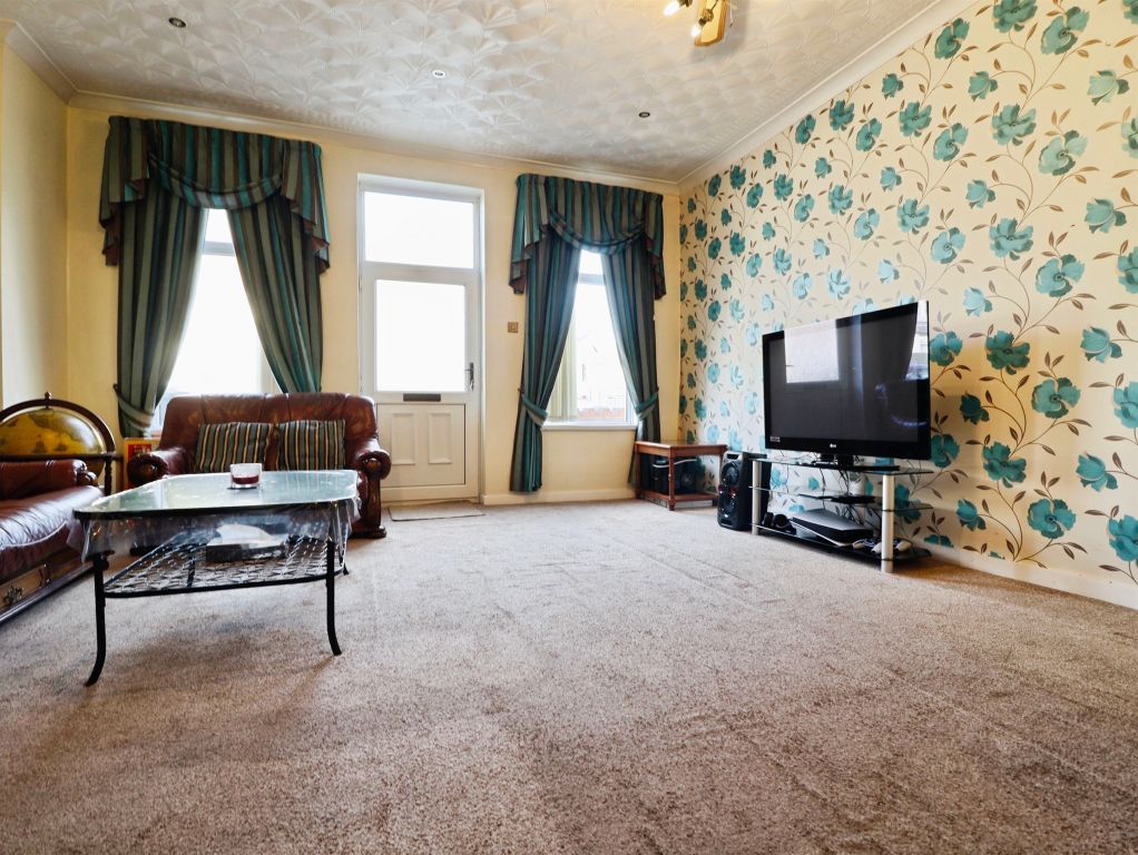 Property photo 3 of 17