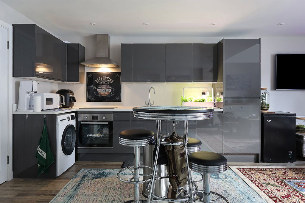 Property photo 3 of 9 Picture No. 04