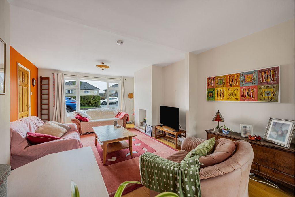 Property photo 3 of 19 Sitting Room