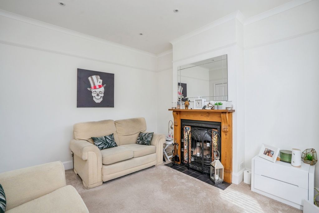 Property photo 3 of 23 Pbox-Img.Jpg