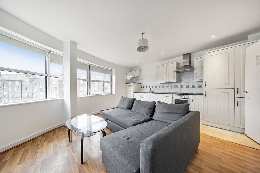 Property photo 2 of 8 1202413 (1)