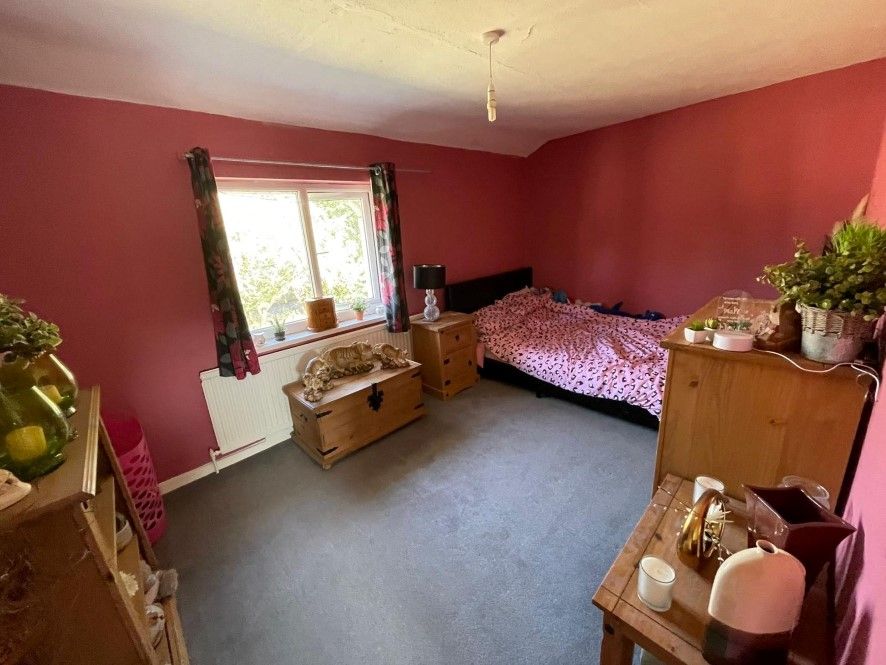 Property photo 3 of 6