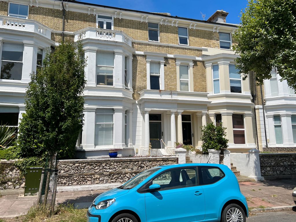 Property photo 1 of 12