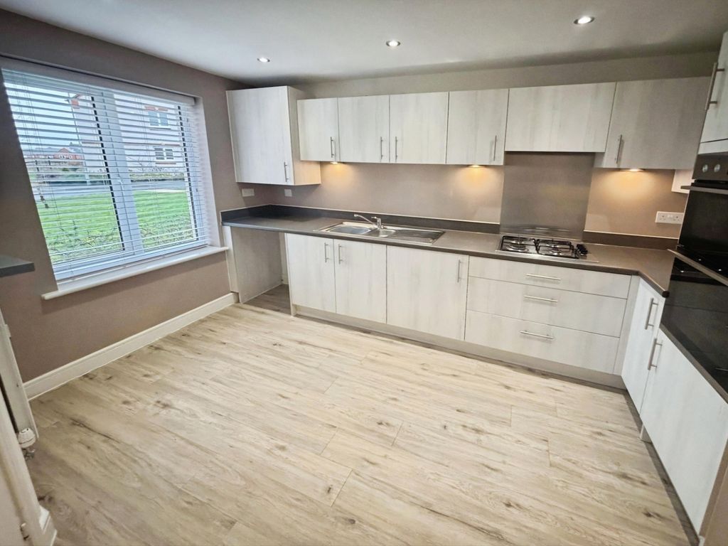 Property photo 2 of 15 Pbox-Img.Jpg