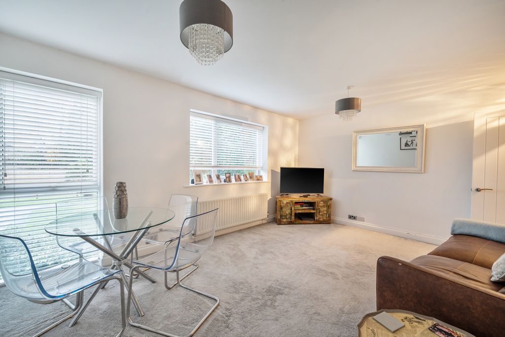 Property photo 2 of 11 Reception