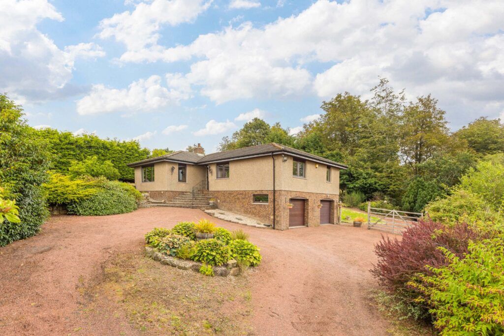 Property photo 2 of 25
